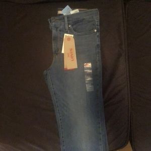 Levi jeans